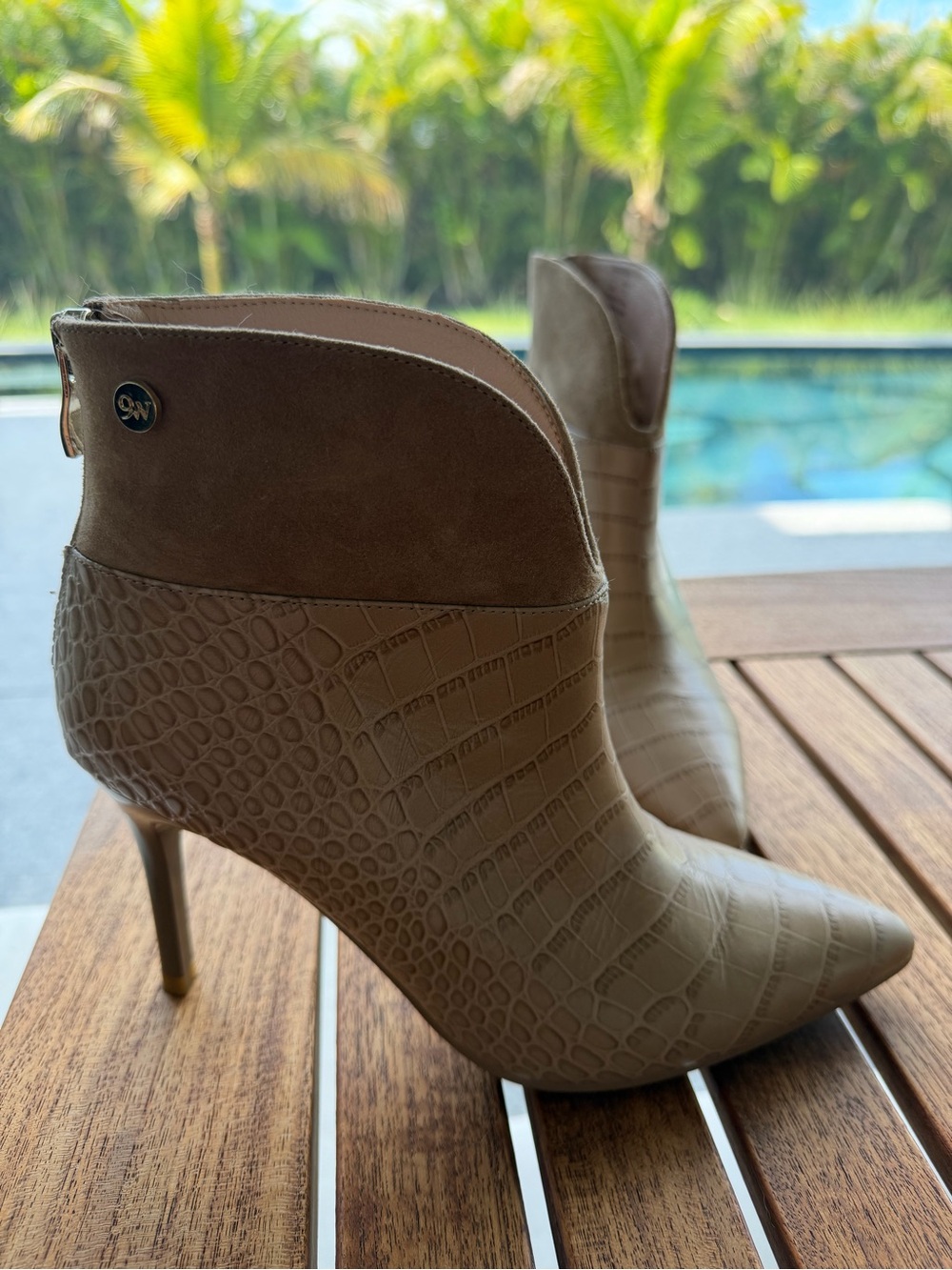 Nine West | Ankle Booties in Taupe Croc-Embossed Leather 6.5 Like New